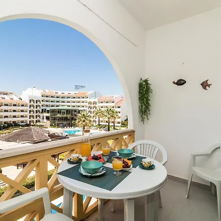 Areyas Pool By Alzira Apartmán