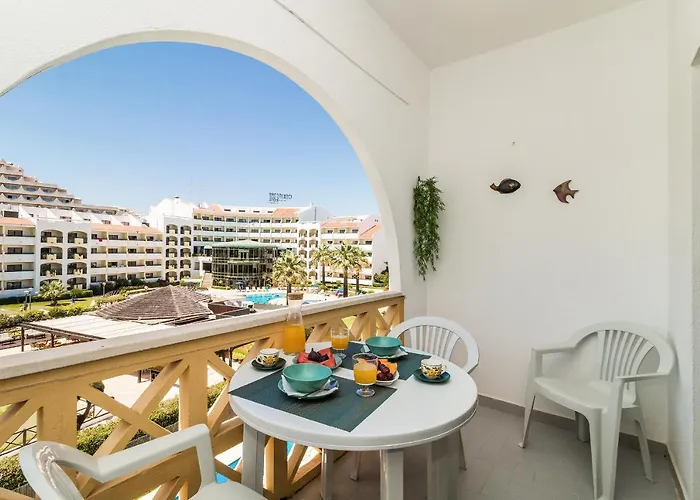 Areyas Pool By Alzira شقة