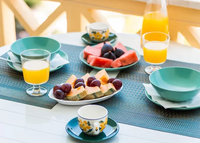 Areyas Pool By Alzira