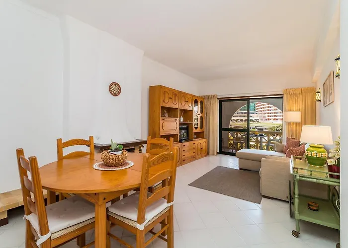 Areyas Pool By Alzira البوفيرا